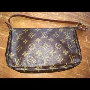 Louis Vuitton Pochette Accessoires